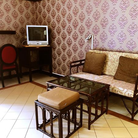 Sutus Court 7 Hotell Pattaya Eksteriør bilde