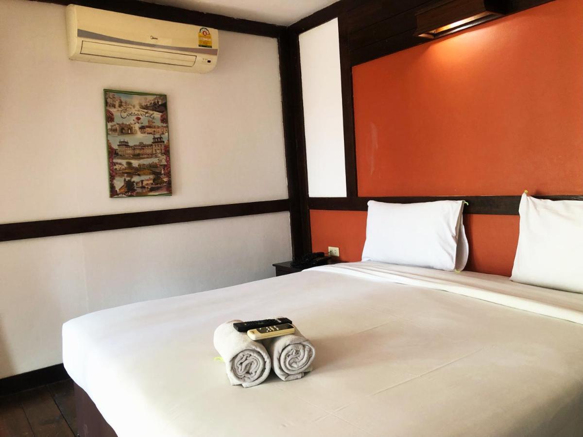 Sutus Court 7 Hotell Pattaya Eksteriør bilde