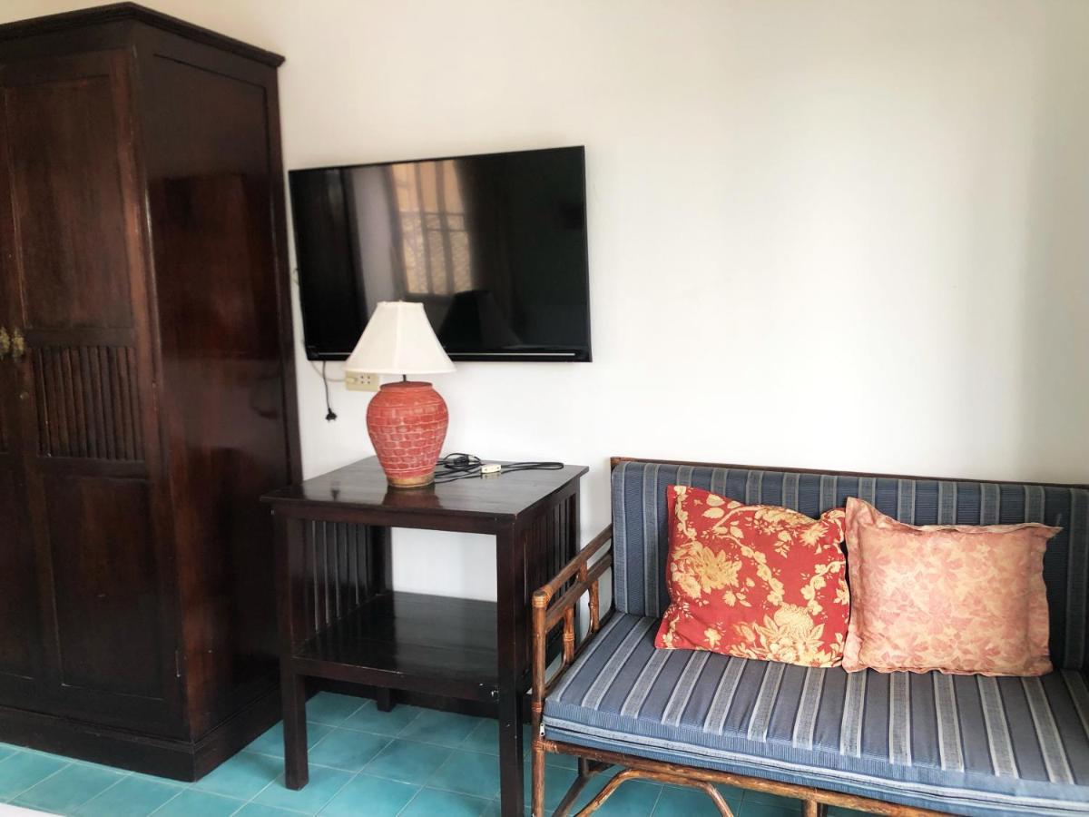 Sutus Court 7 Hotell Pattaya Eksteriør bilde